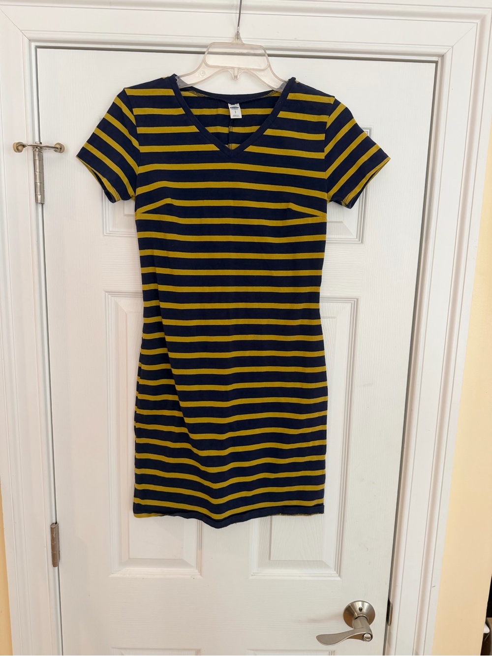 Ladies Size Small Petite "Old Navy" Navy and Mustard Striped V-Neck Tee Dress GC